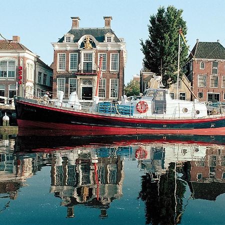 Reddingsboot Harlingen Boat Hotel ภายนอก รูปภาพ